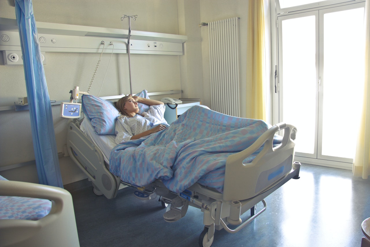A woman waiting for her cesarean delivery